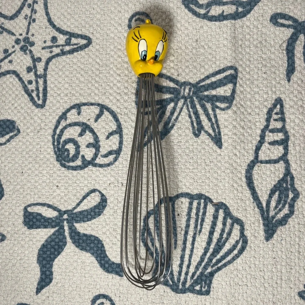 vintage 1990s Warner Bros Looney Tunes Tweety Bird Character Kitchen Whisk